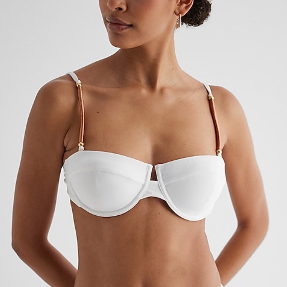 NWT Express Body Contour Smooth Sculpt swim top